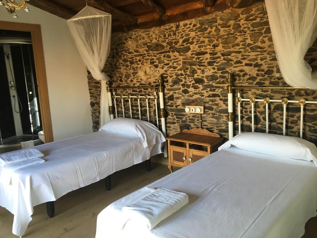 Vila Peregrina Castaneda  外观 照片